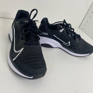 Nike Women Zoomx SuperRep Surge, Size 8